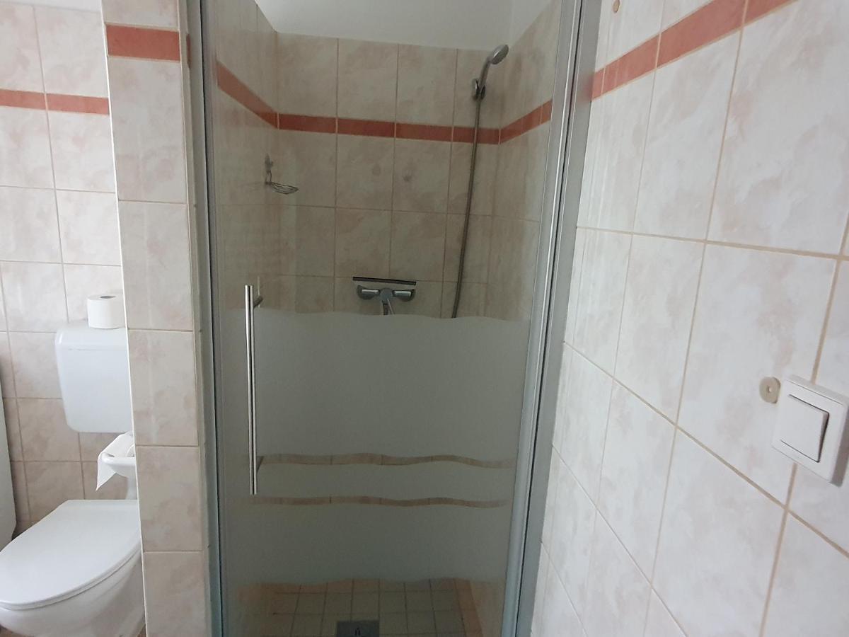 Nyil Apartman Wellnes Дебрецен Екстериор снимка