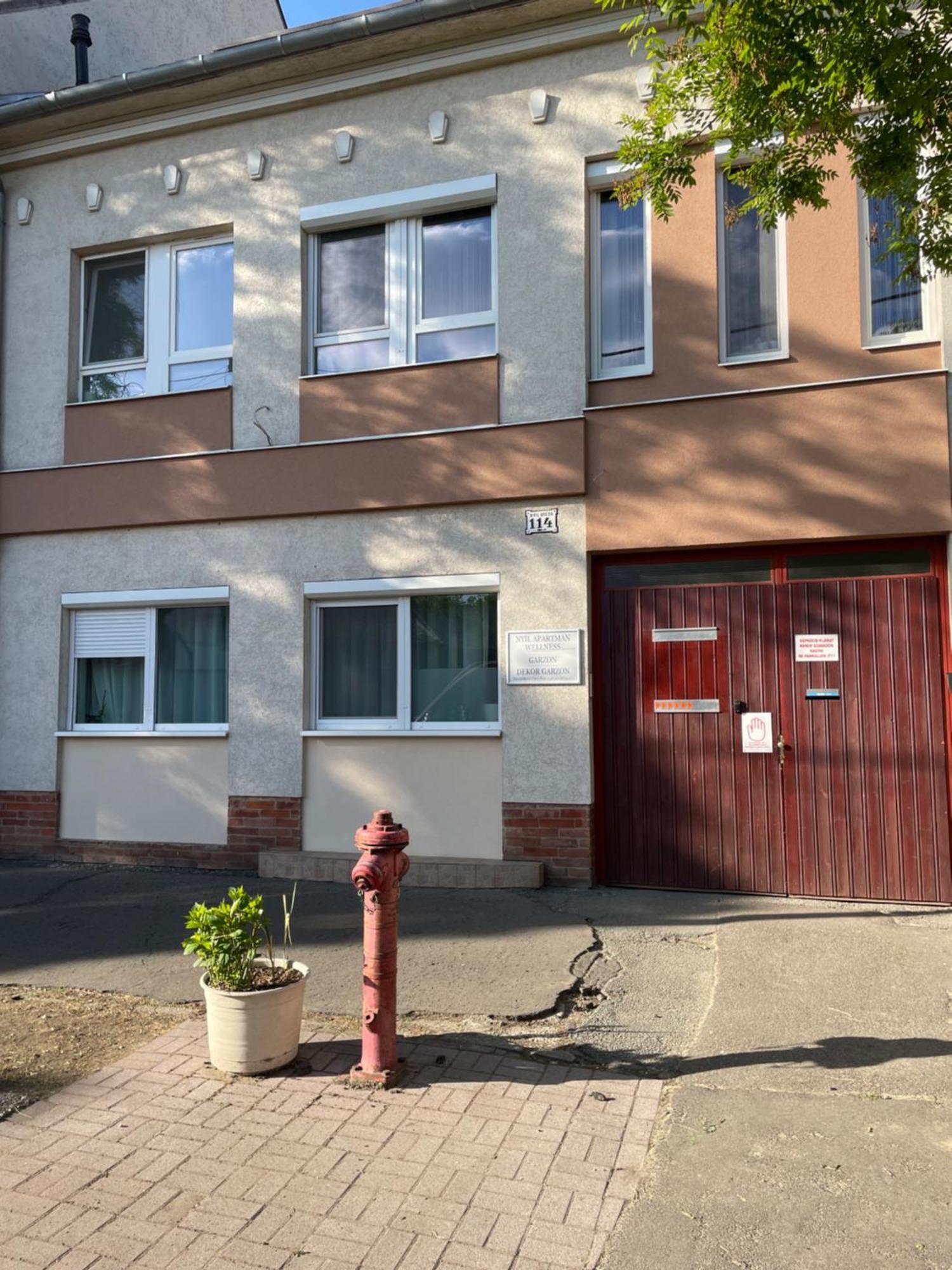 Nyil Apartman Wellnes Дебрецен Екстериор снимка